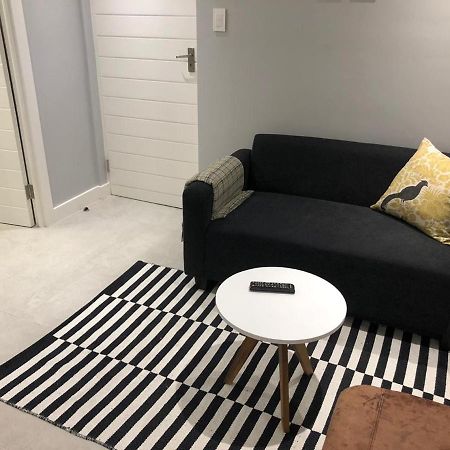 Private Bachelor Pad In Sea Point Apartment Cape Town Exterior photo